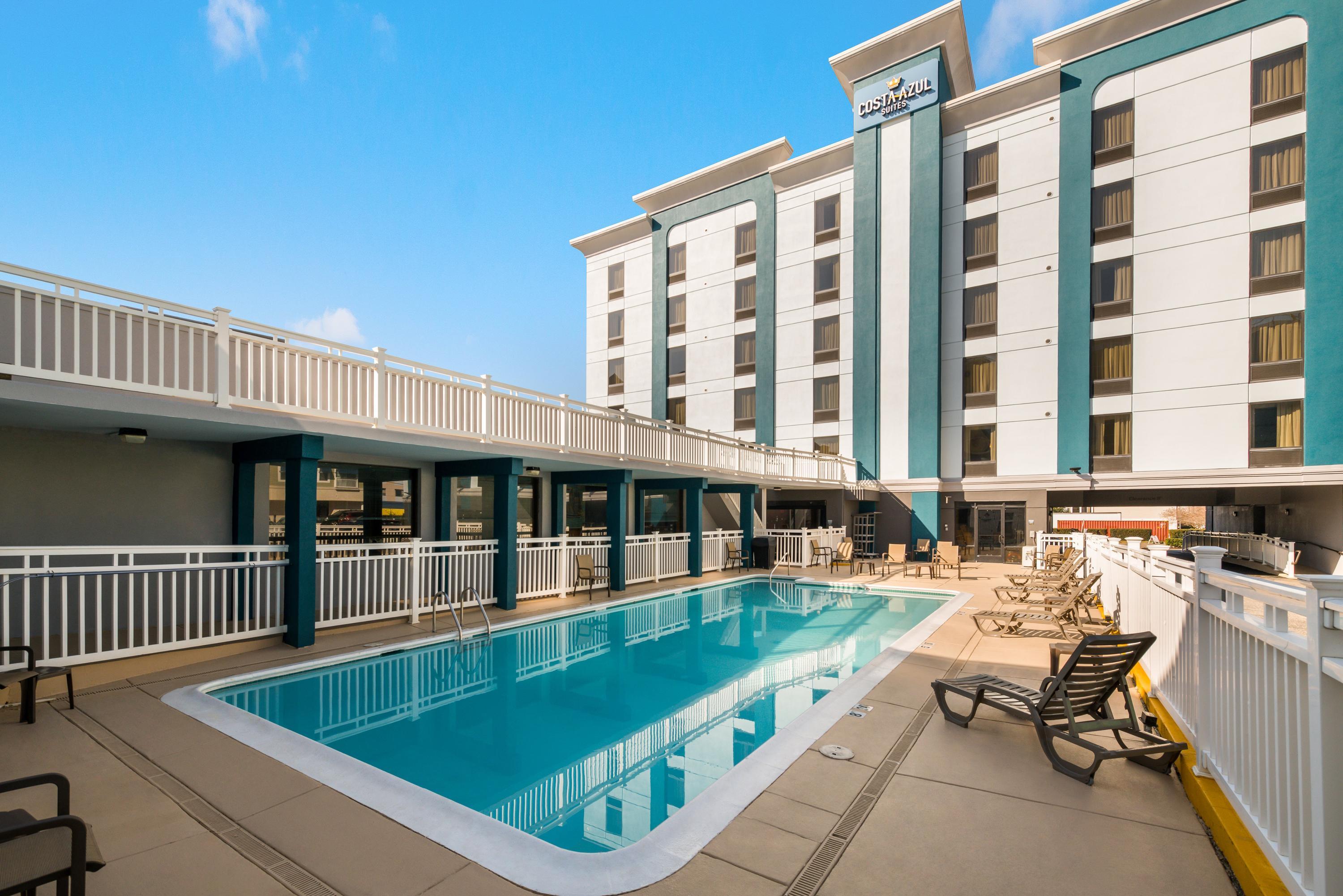 Experience Comfort at Clarion Inn & Suites Virginia Beach, VA